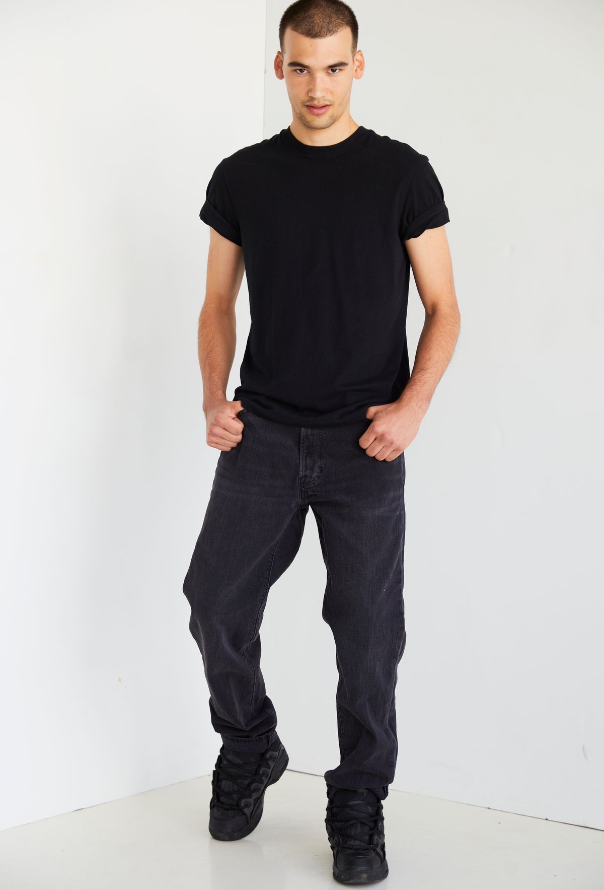 Model ISAAC MIDDLETON
