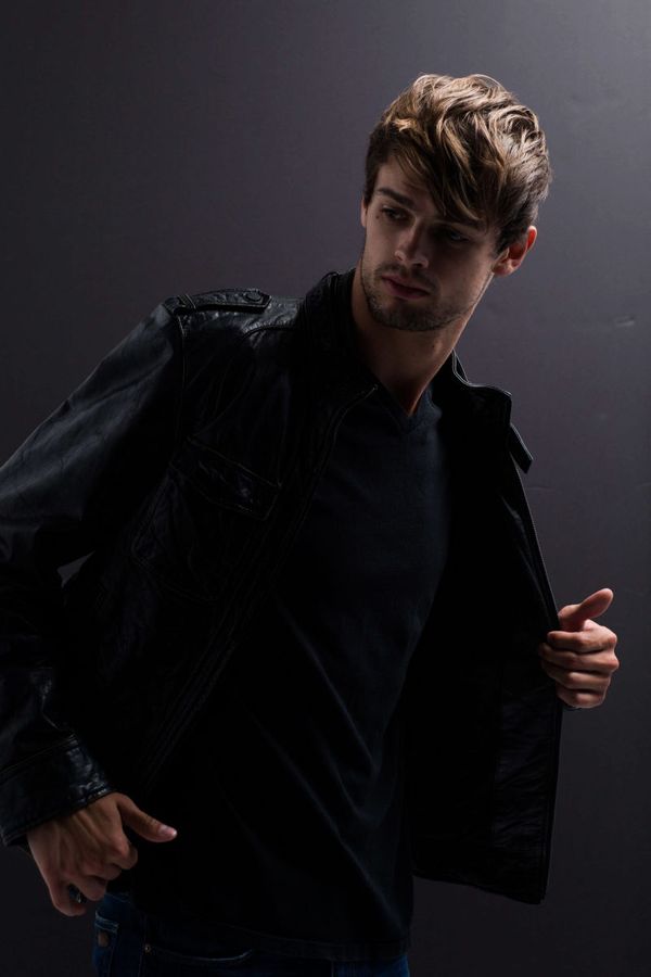 Model DANIEL YAKOBCHUK