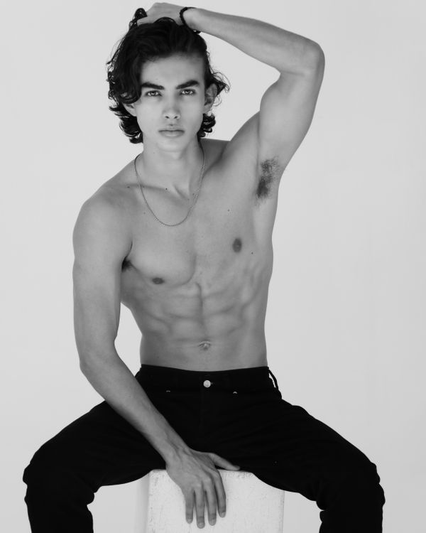 Model Thomas Jenkins 