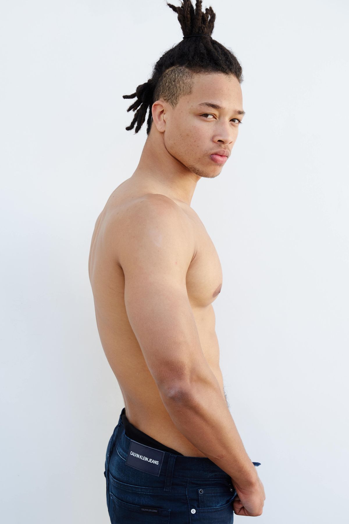Model Xavier Temple