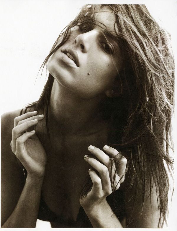 Model GABRIELA HURST