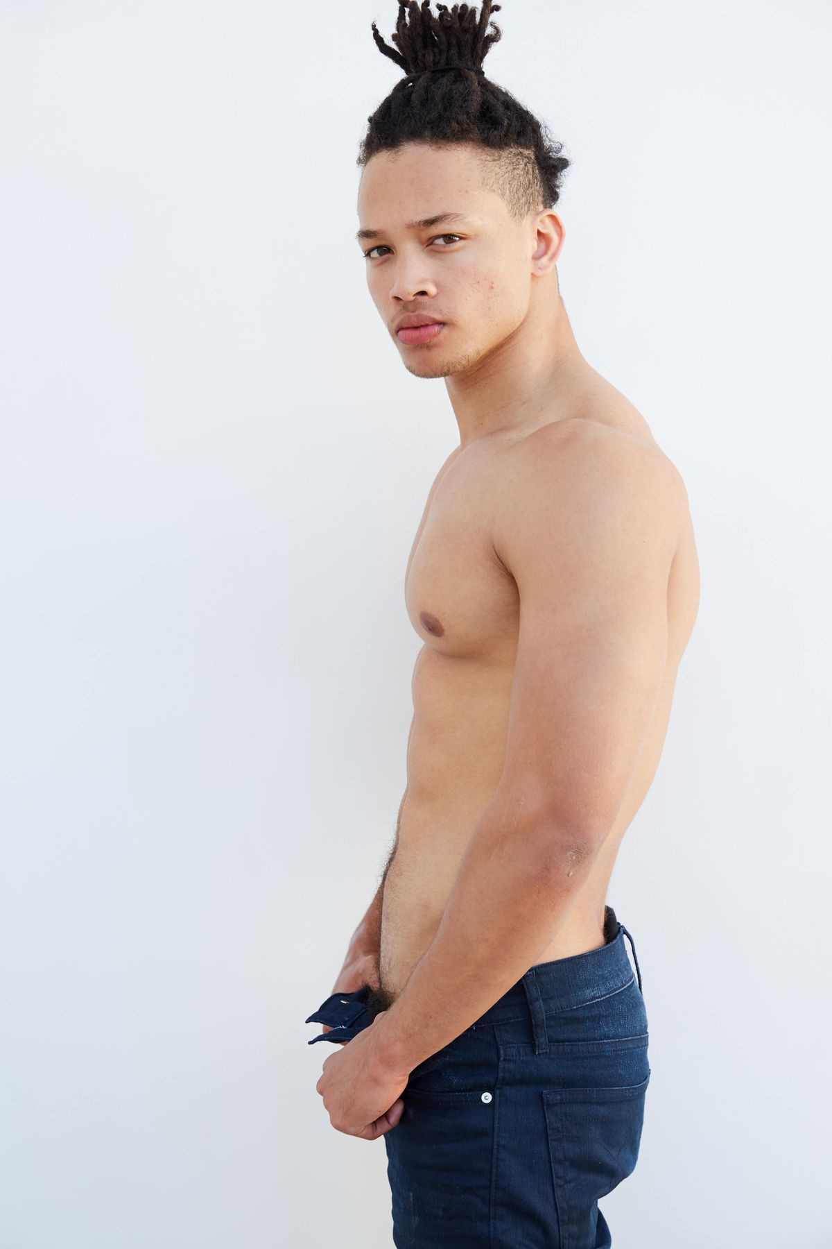 Model Xavier Temple
