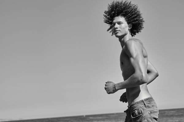 Model JAMIESON NELVIS