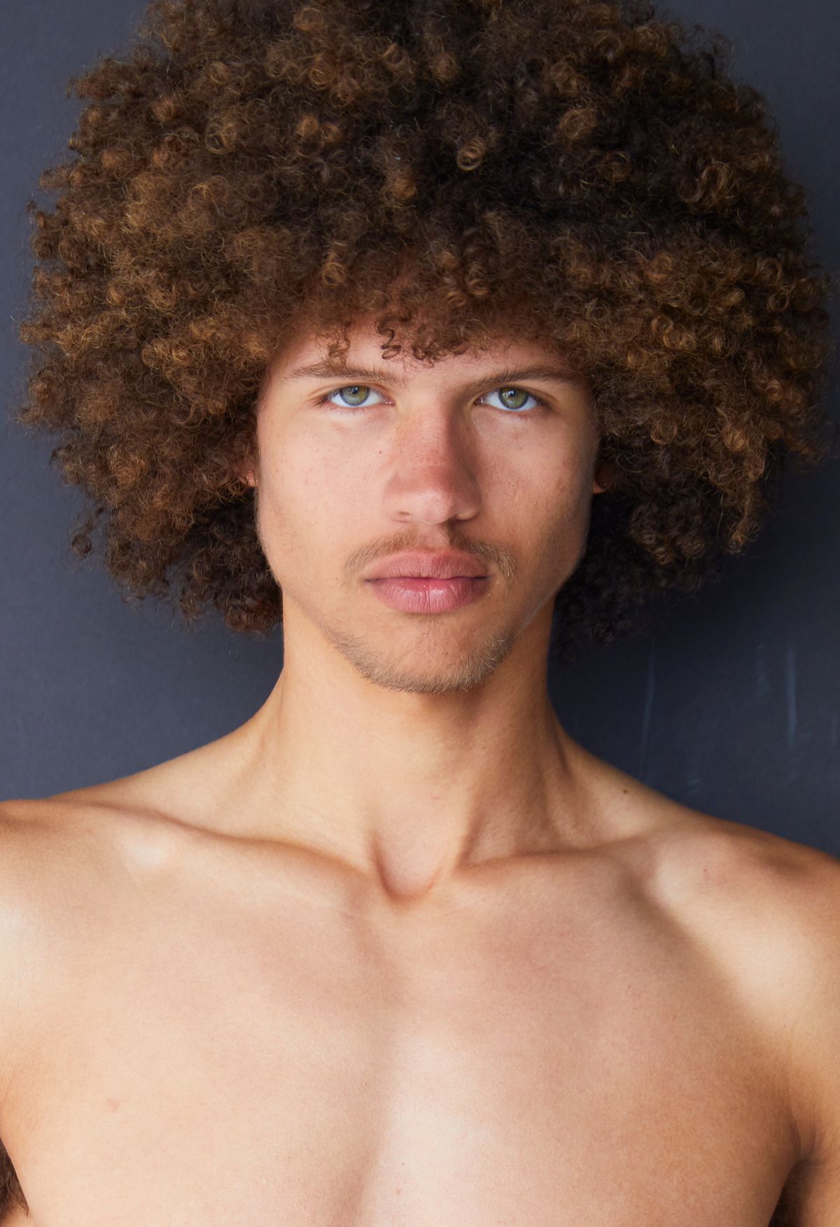 Model JAMIESON NELVIS 