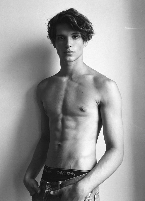 Model NATHAN ELLSWORTH