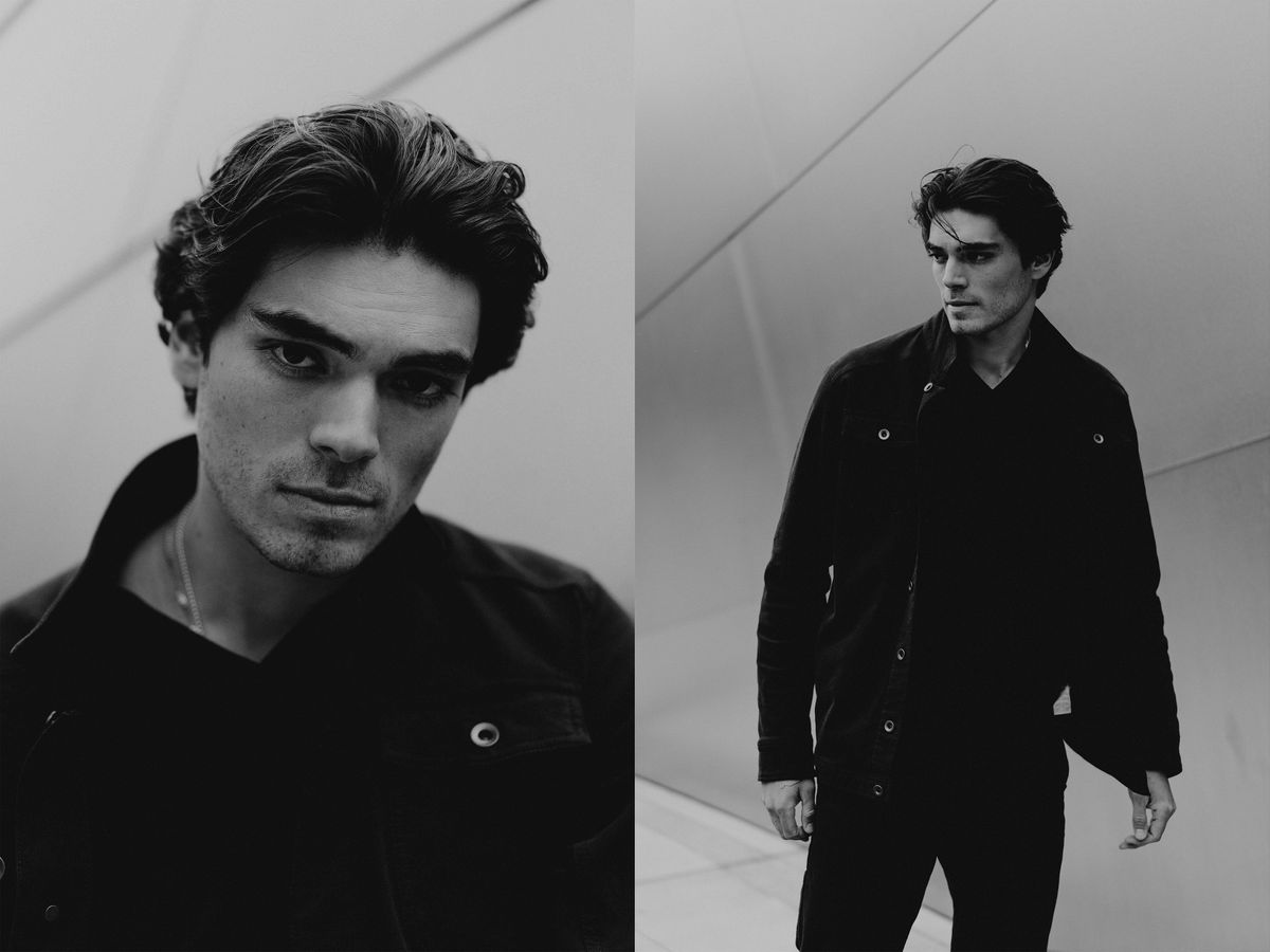 Model Mark Vega
