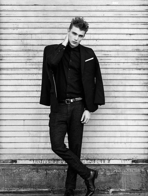 Model MATTHEW POLLOCK