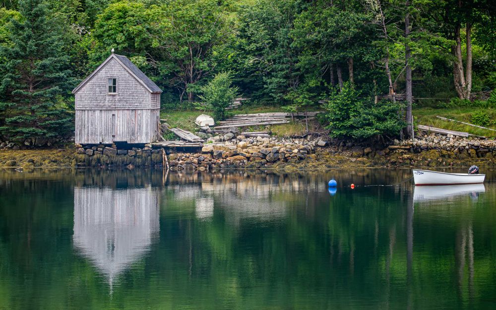 nova_scotia_boutilliers_cove_boat_house_skiff.jpg