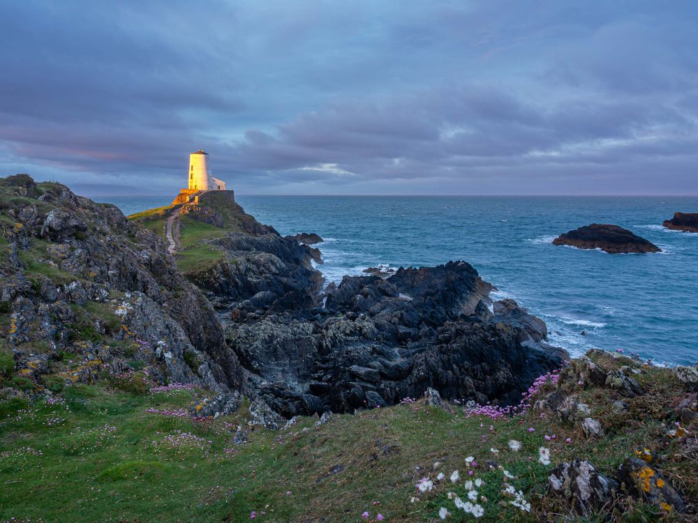 20250427_wales_anglesey_llandwyn_mawr_lighthouse_0001.jpg