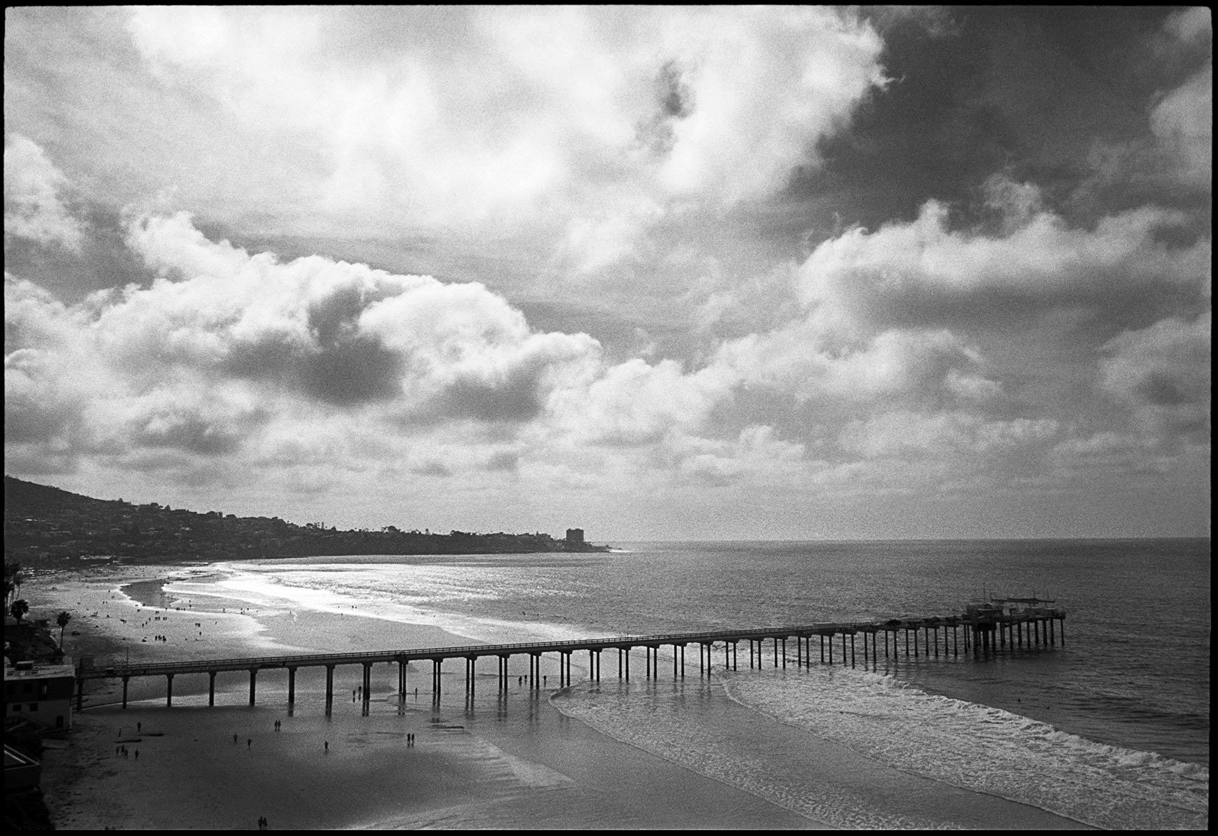 35mm film, La Jolla, CA Scripps Memorial Pier, Scripps Pier, La Jolla, California, b&w, landscape, film, Stephen Collector