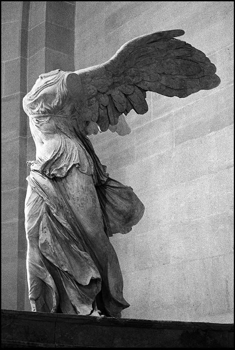 The Winged Victory of Samothrace, Winged Victory, Louvre, black and white, film, Paris