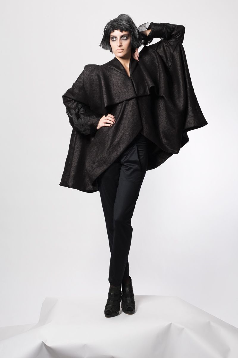 Alex Koutny - Displaysia, Autumn/Winter 2009/2010 USA