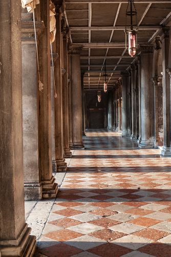 Venice Walkway Pillars.jpg