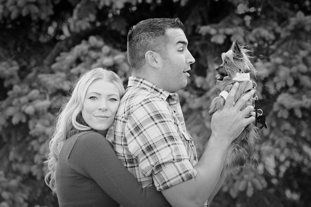 Engagment photos with dogs (2).jpg