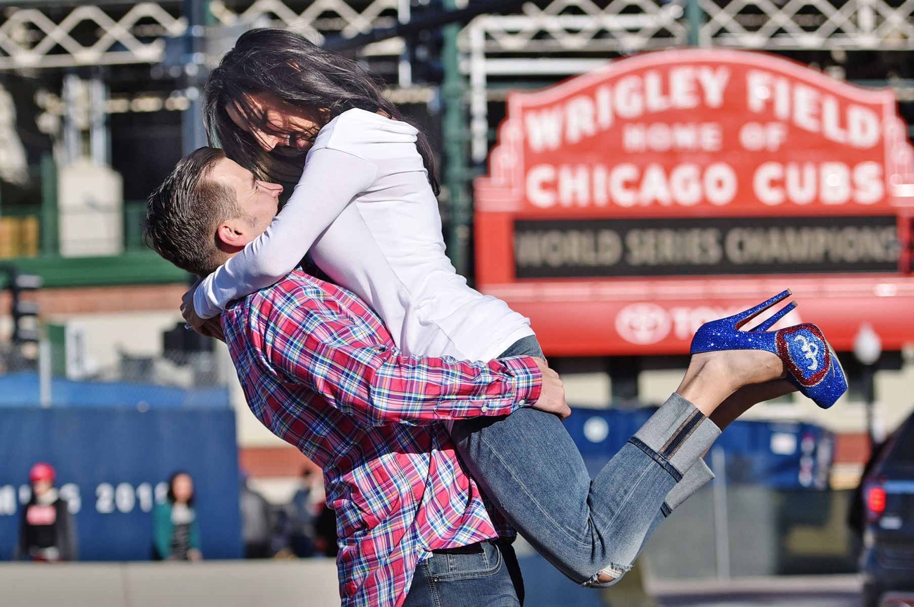 Wrigley Field Chicago engagement Photos Engagement photos, Chicago photographer (28).jpg