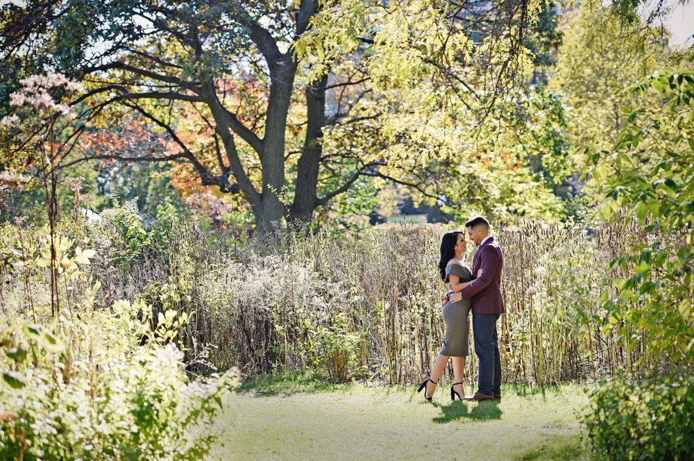 Lincoln Park Chicago engagement photos