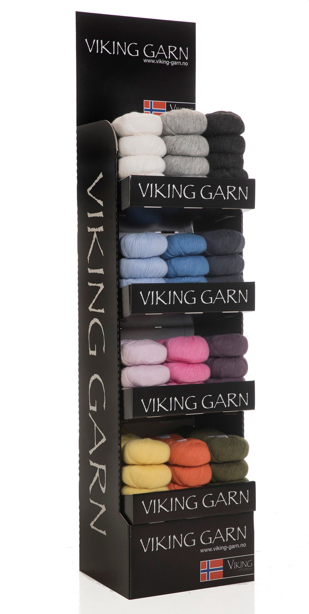 2018 08  Reol med garn-004 copy.jpg