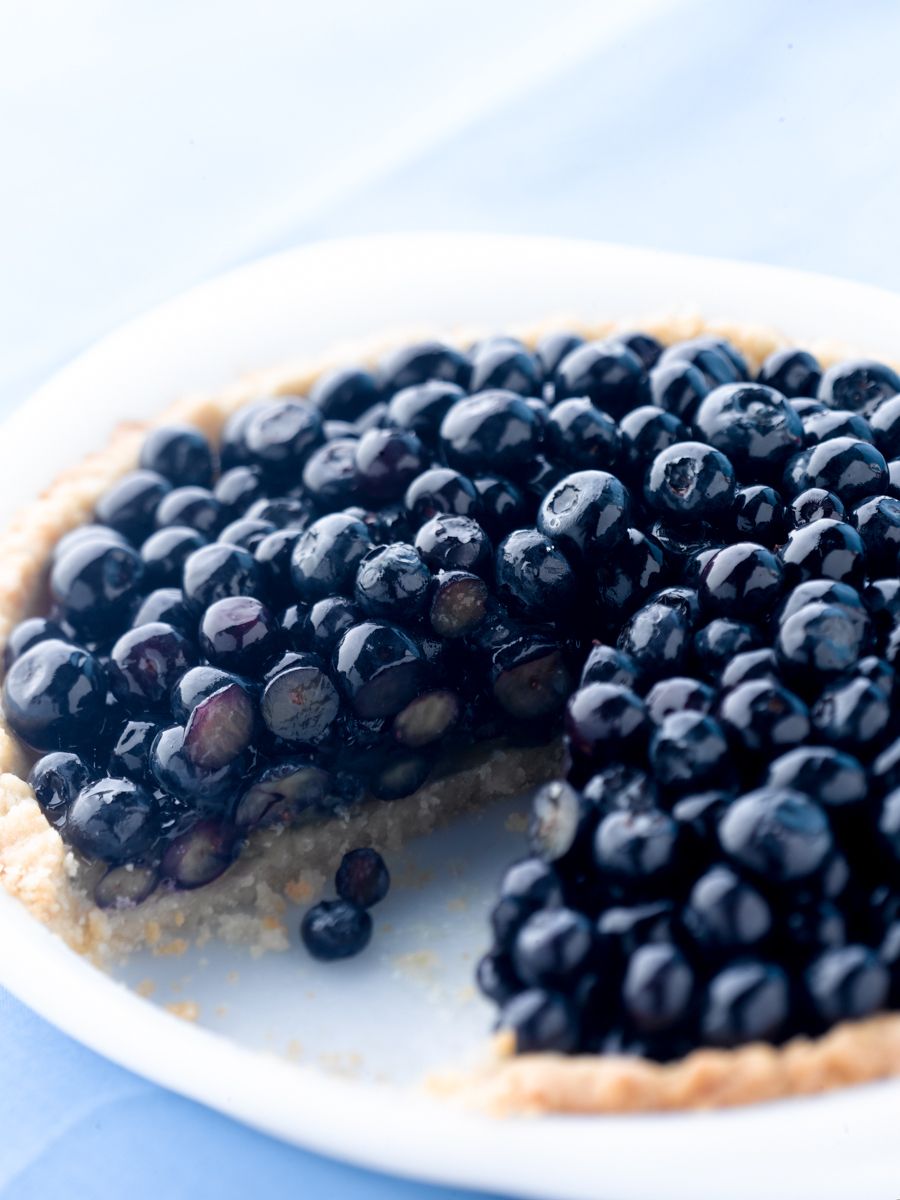 Fresh blueberry pie www.rkjacobs.com MidWest Livng, MeredithTop Food Photographer New York Seattle PortlandRobert Jacobs Photography ©2013 Fresh blueberry pie www.rkjacobs.comMidWest Livng, MeredithTop Food Photographer New York Seattle PRobert Jacobs Photography ©2013