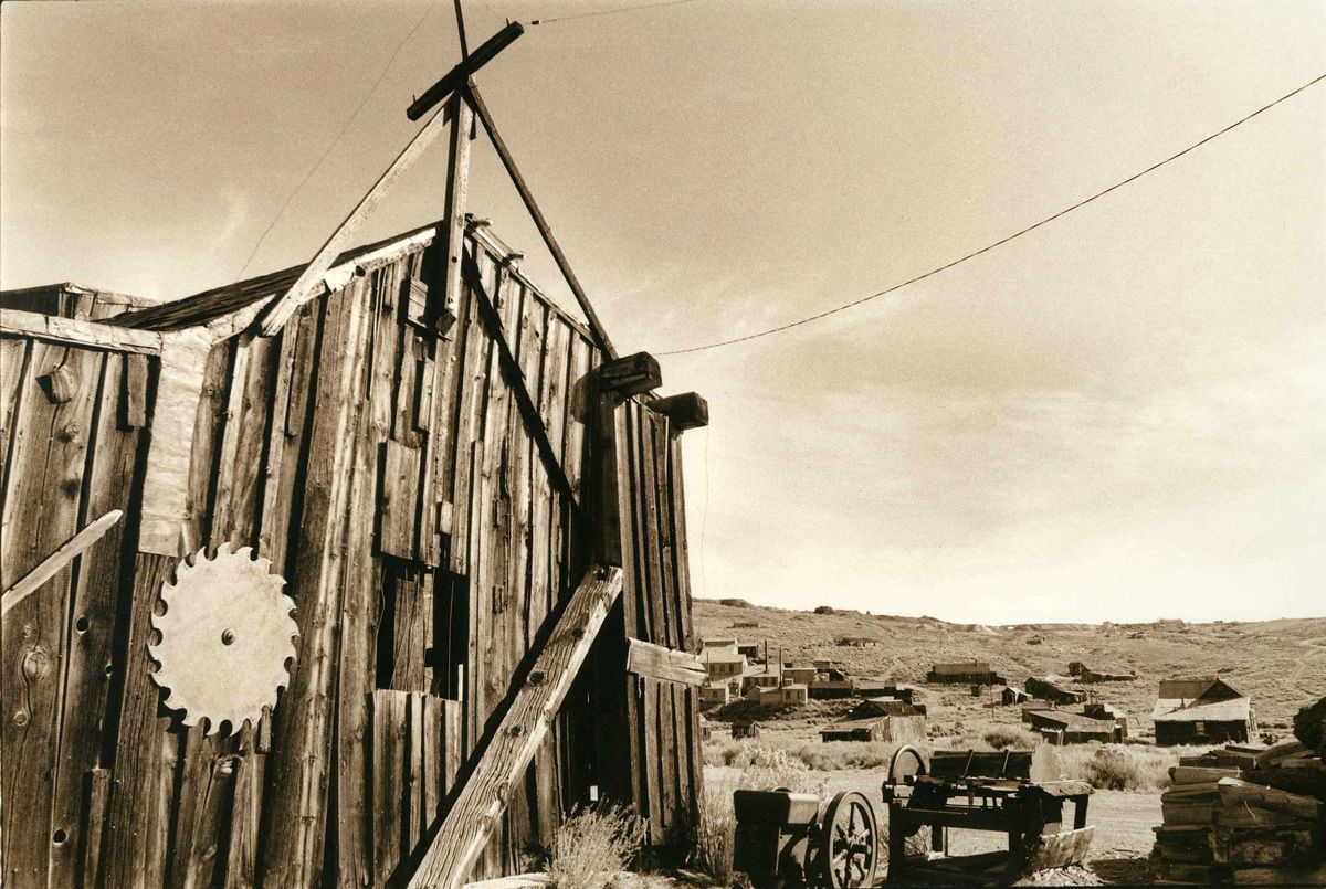 1bodie_bldg_with_blade_web