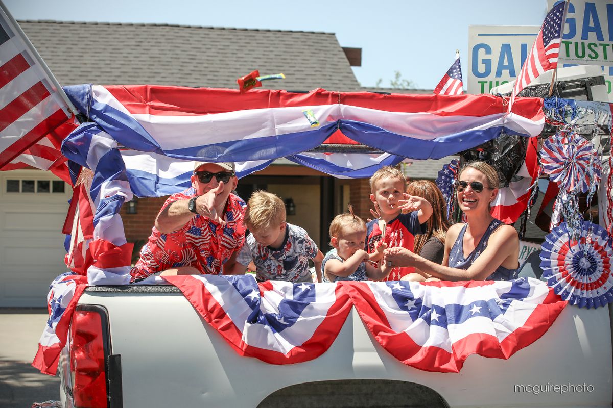 Tustin Meadows Parade 2023 Web06.jpg