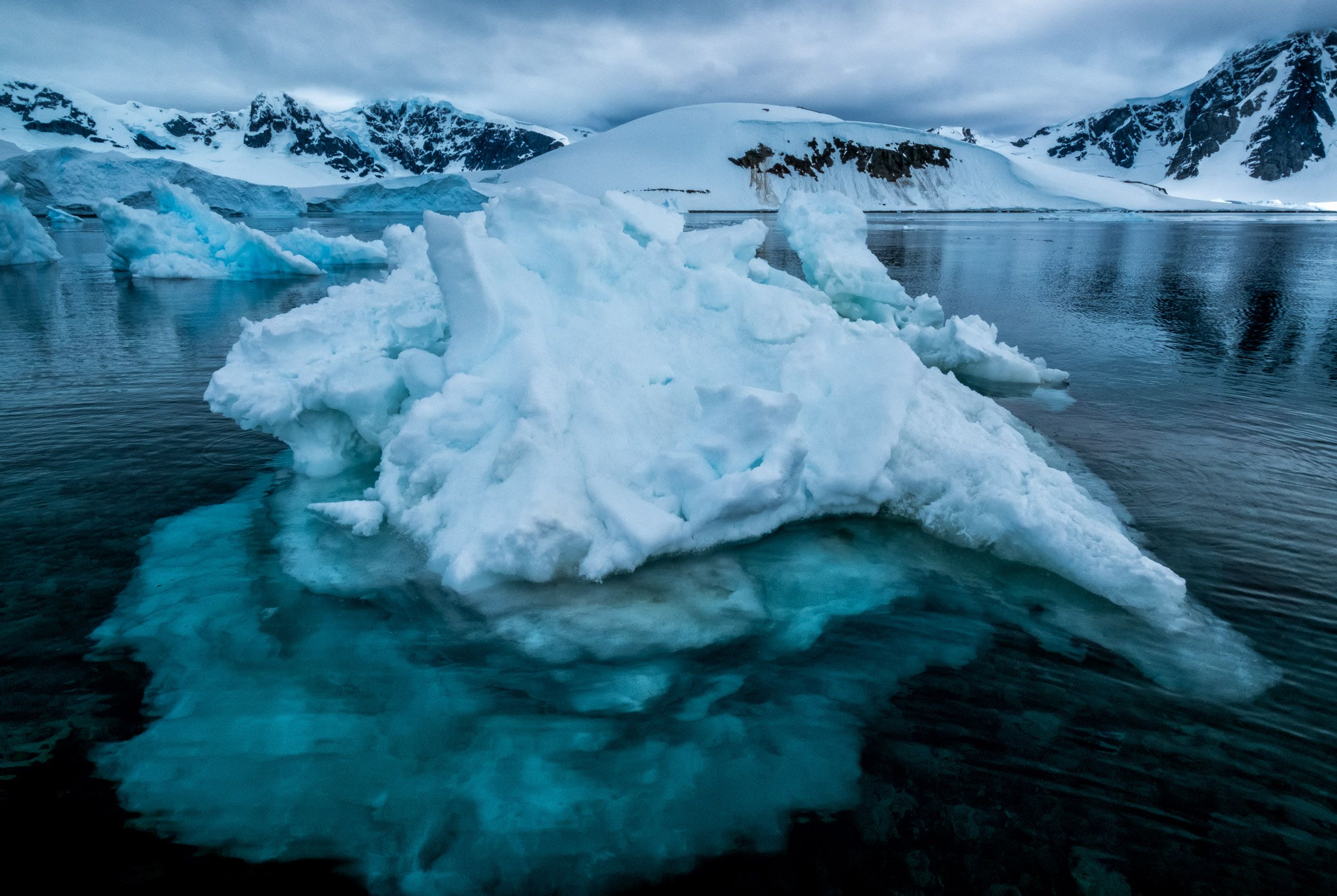 Antarctic Peninsula Landscapes - LOUIS MONTROSE PHOTOGRAPHY