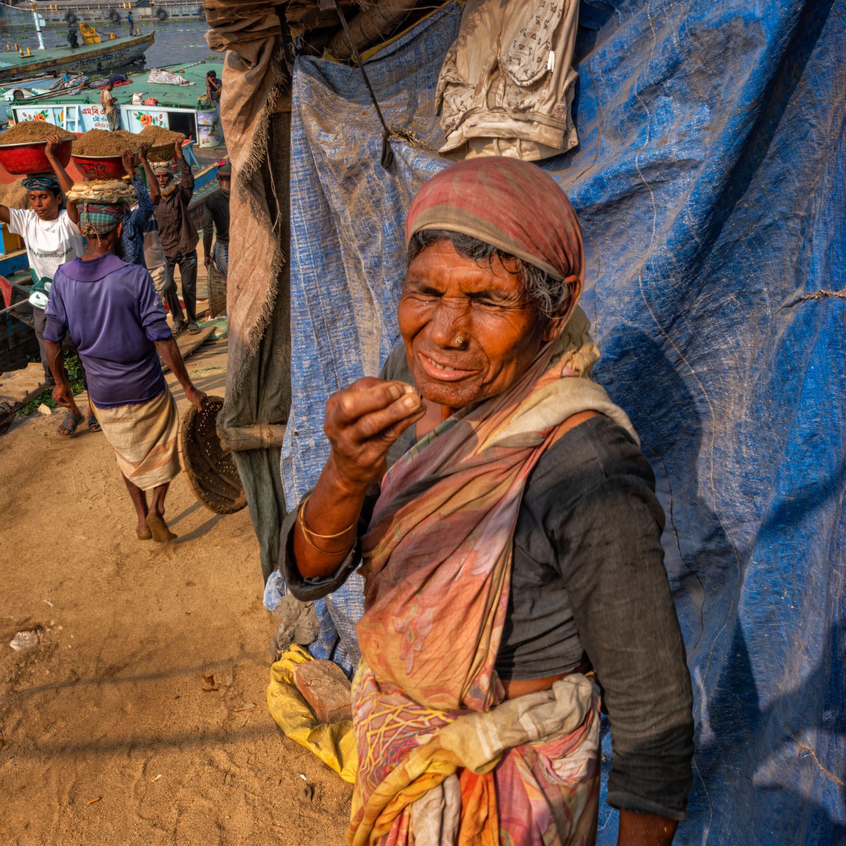 BANGLADESH:  Bangladeshis at Work—Resources from the Earth