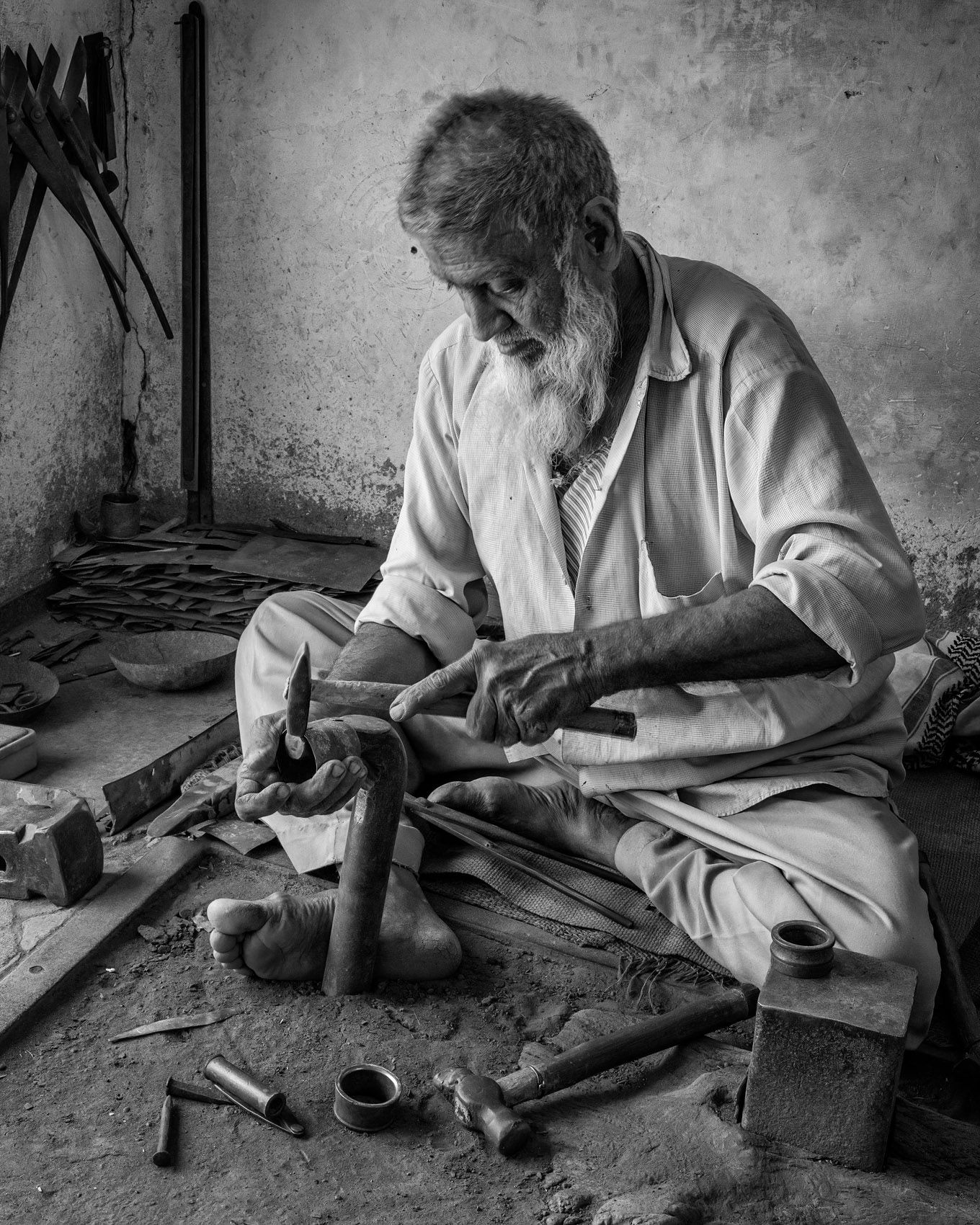 Bell Maker (Village in the Rann of Kutch, Gujarat) work.artisans-8.jpg