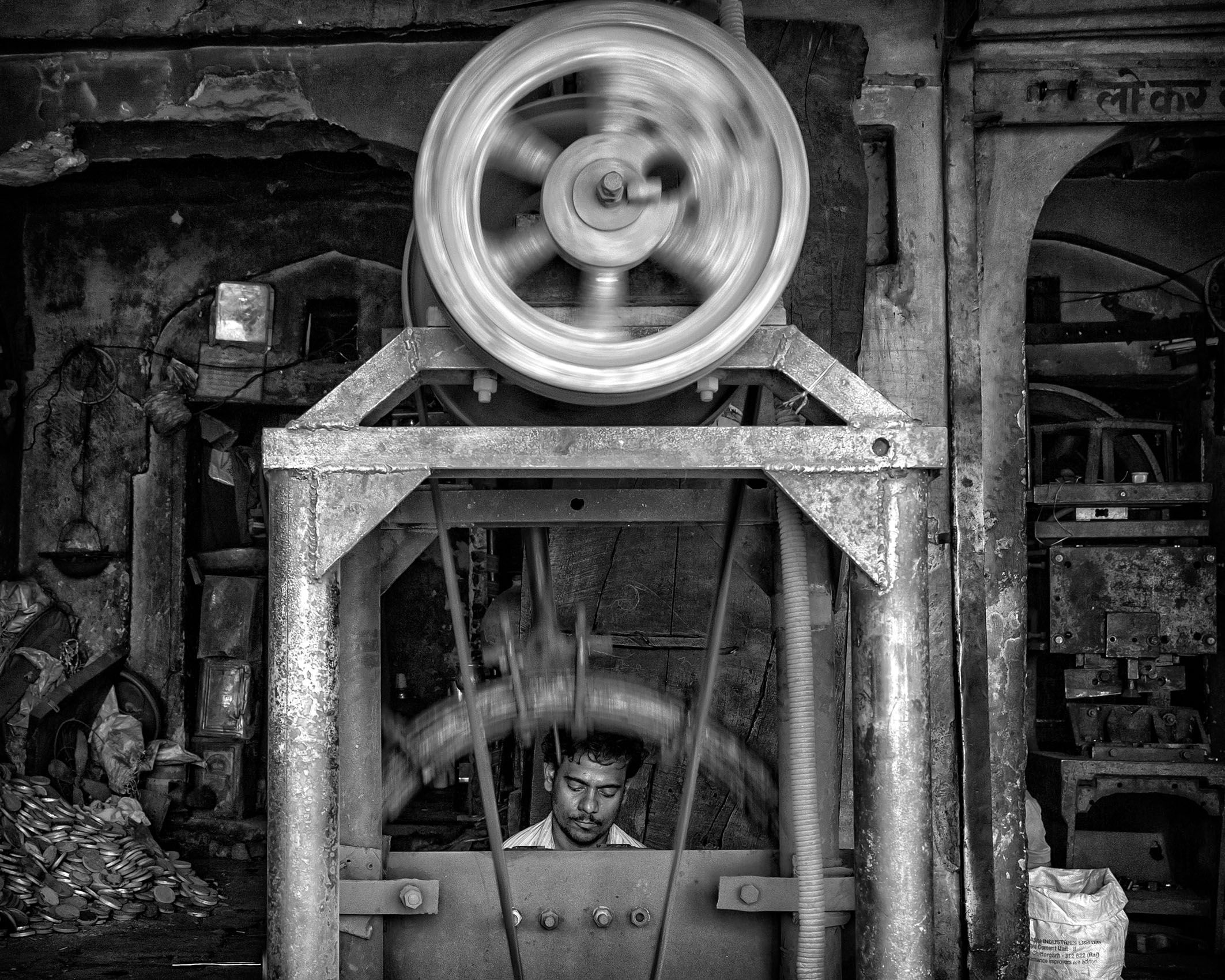 Metal Stamping Machine Operator (Samode, Rajasthan) work.laborers-12.jpg