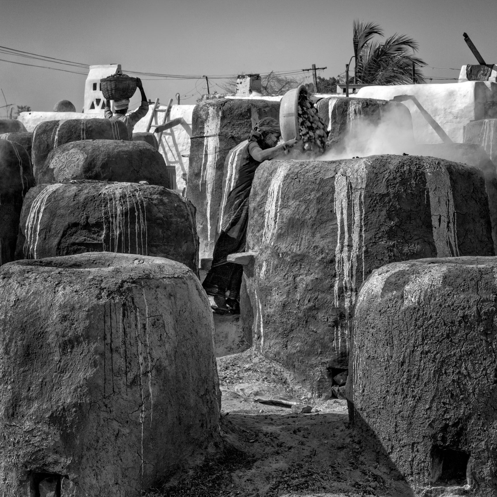 Feeding the Lime Kilns (Rural Northern Karnataka) work.laborers-25.jpg