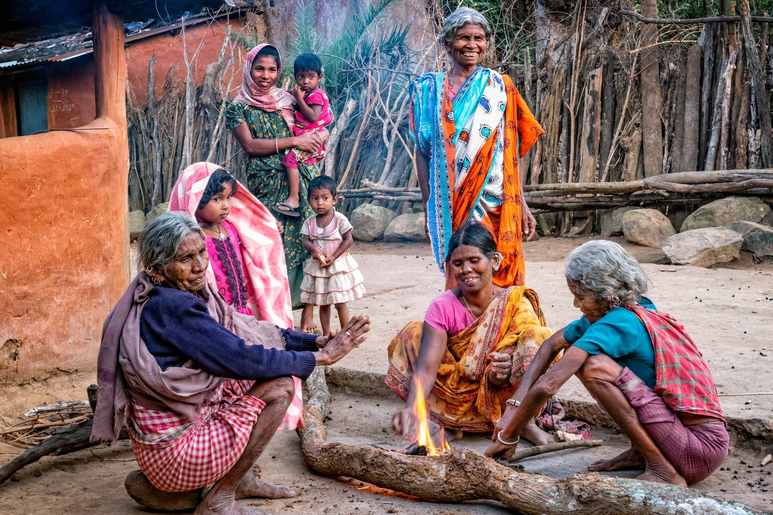 portraits-of-adivasi-women-in-odisha-louis-montrose-photography