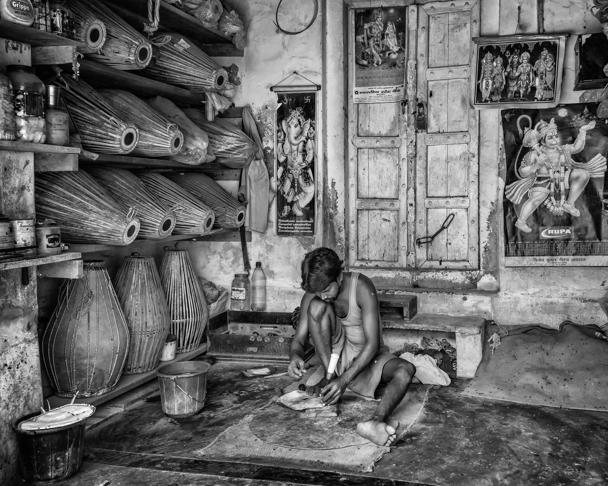 Drum Maker (Vrindavan, Uttar Pradesh) work.artisans-15.jpg