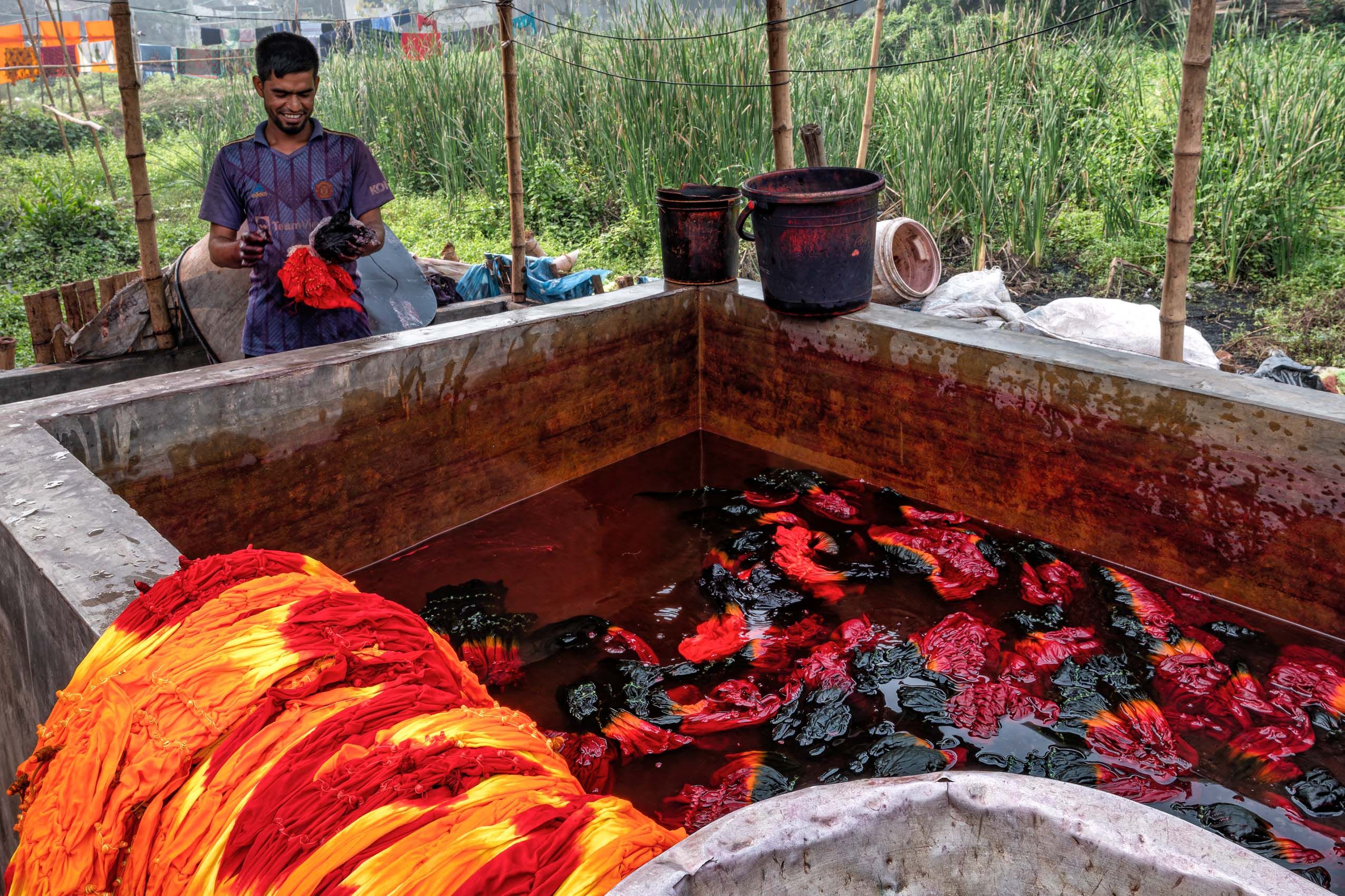 Dyeing-2.jpg