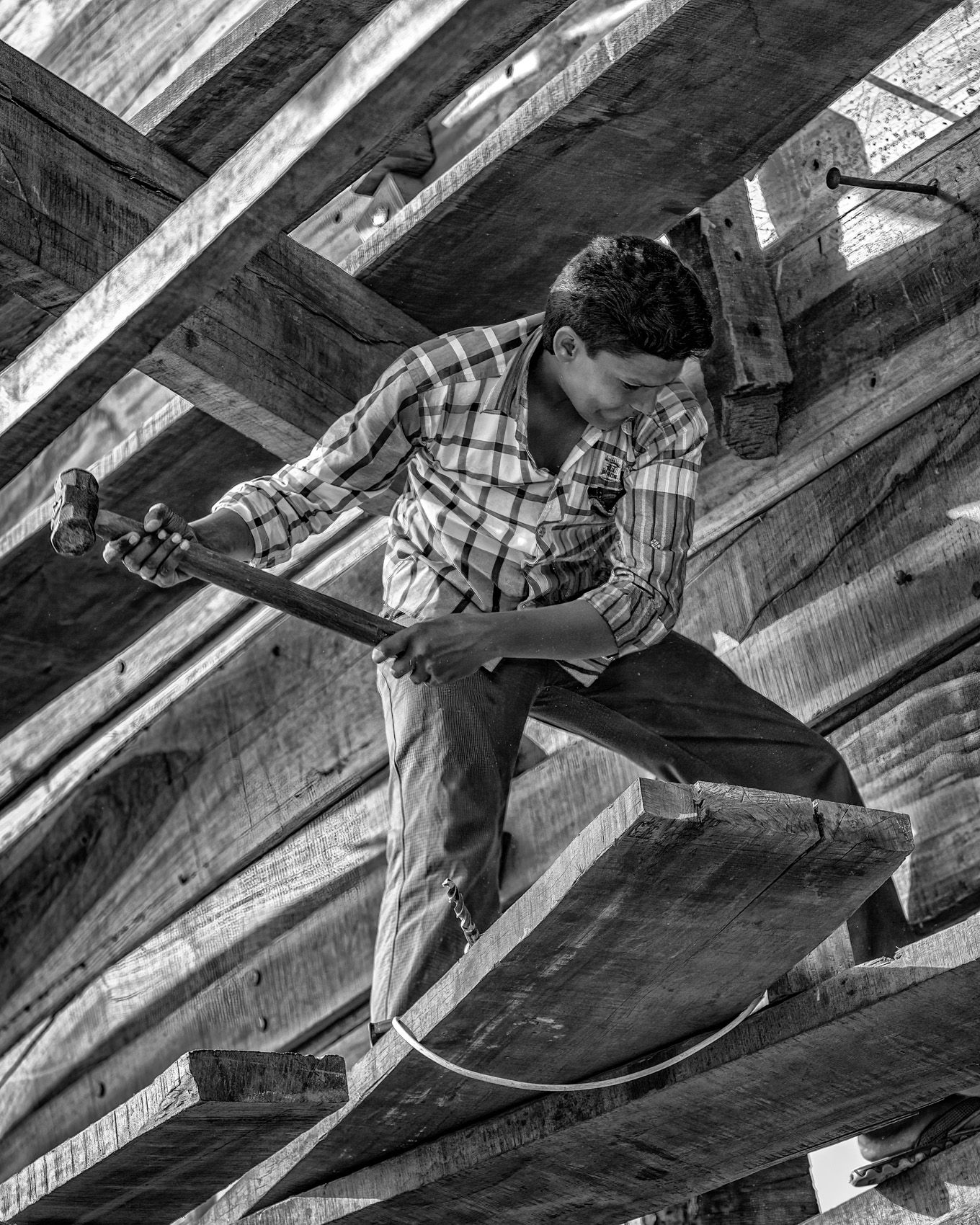 Ship building on the Arabian Sea (Mandvi, Gujarat) work.laborers-14.jpg