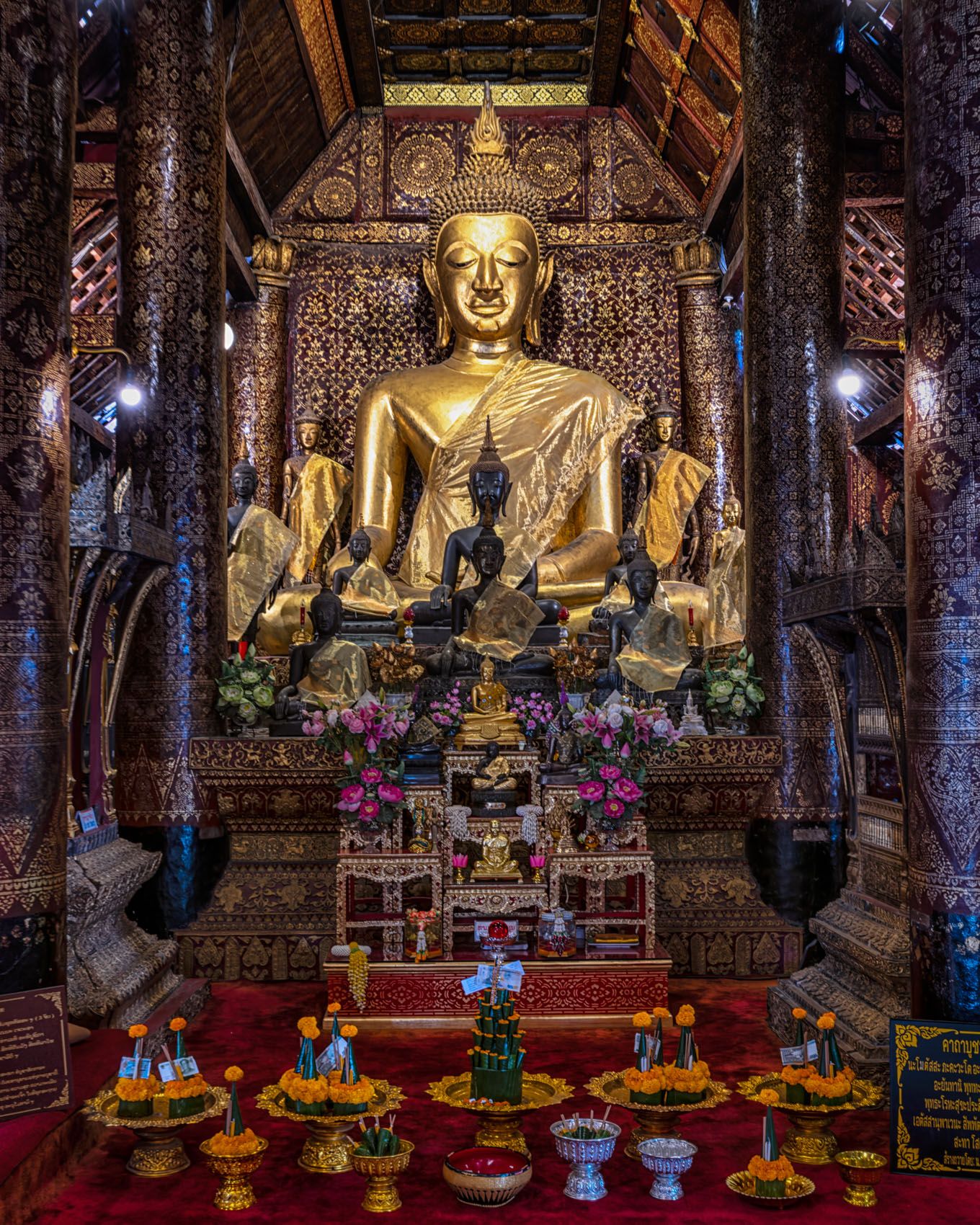 LAOS.Buddhism-4.jpg