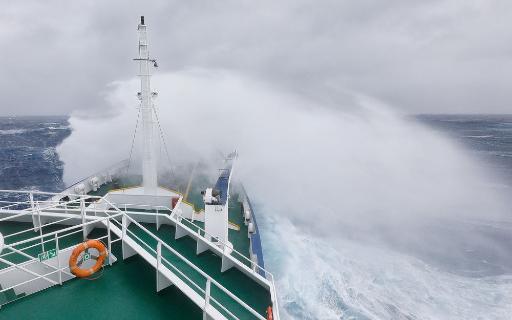 Waves breaking on bow Plancius_83A7984-Drake Passage, Southern Ocean.jpg