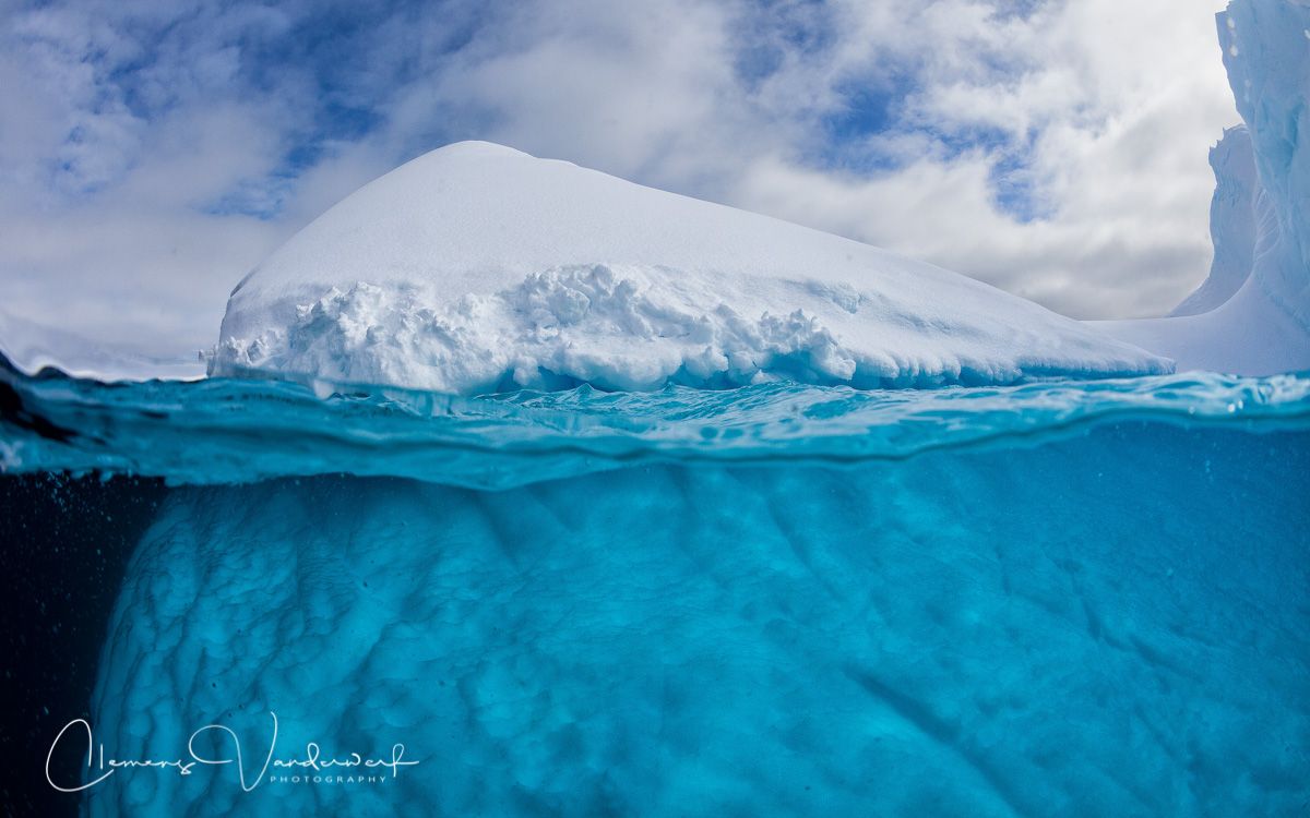 Iceberg-with-underwater-view_MG_9496-Lemaire-Channel-Gerlache-Strait-Antarctica.jpg