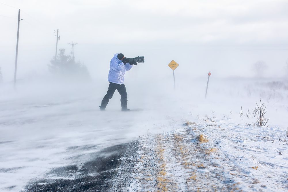 Photographer-in-snow-white-out_83A6810.jpg