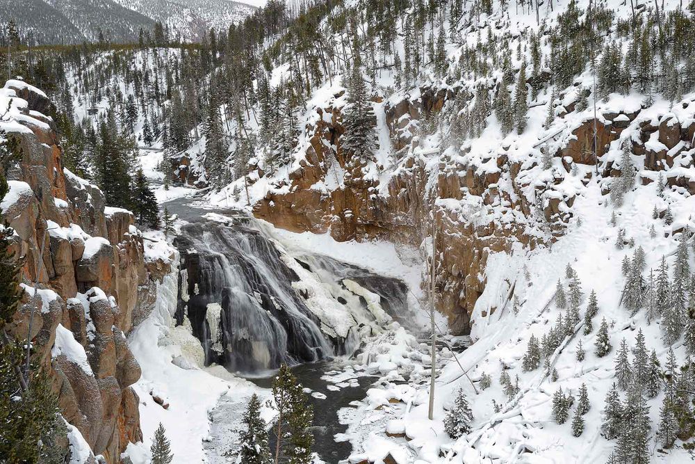 Gibbon-River-Falls_S6A5808-Yellowstone-National-Park,-WY,-USA.jpg