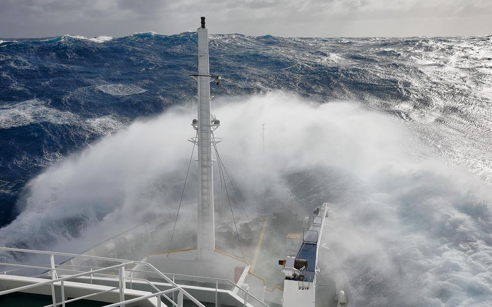Waves breaking on the bow_83A8235-Drake Passage, Southern Ocean.jpg