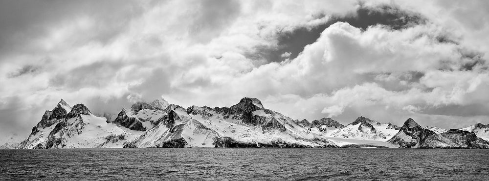 Hamilton-Bay-and-Salomon-Glacier-pano_B&W-1_S6A1402-Drygalski-Fjord,-Cooper-Sound,-South-Georgia-Islands,-Southern-oceanB.jpg