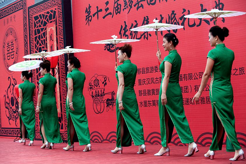 Xidi Ancient Village, China,  Copyright Melissa Lynn 2019 Chinese Dancers