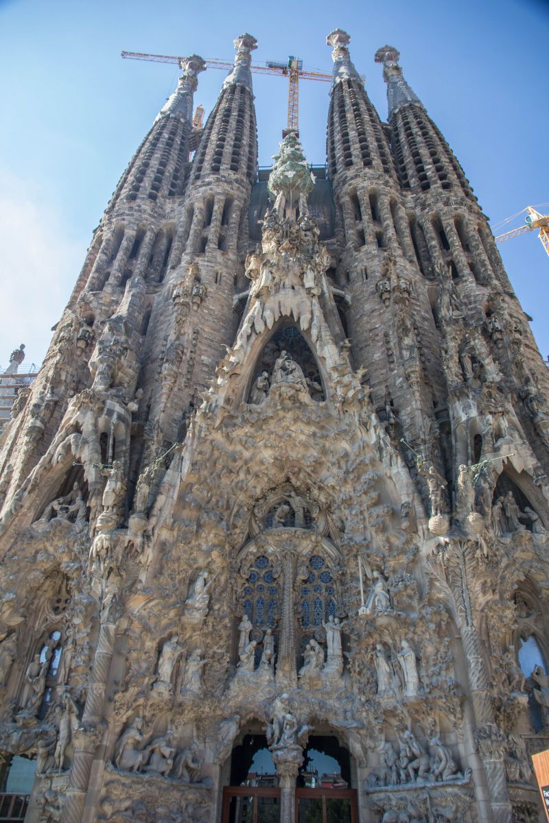 The Sagrada Familia, is a large Roman Catholic church in Barcelona, Cataloni, Spain, designed by Catalan architect Antoni Gaudi. Sagrada Familia