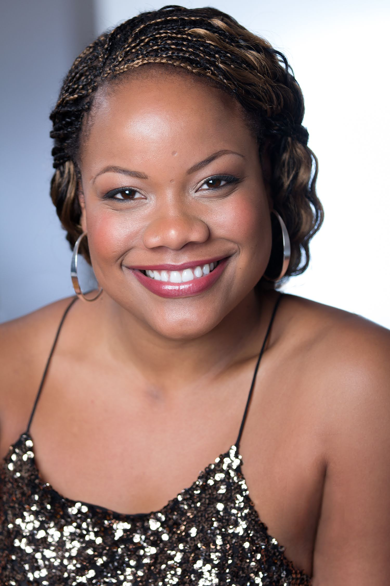 Noelle Vincent - Theatrical Headshot - Versatile Headshot