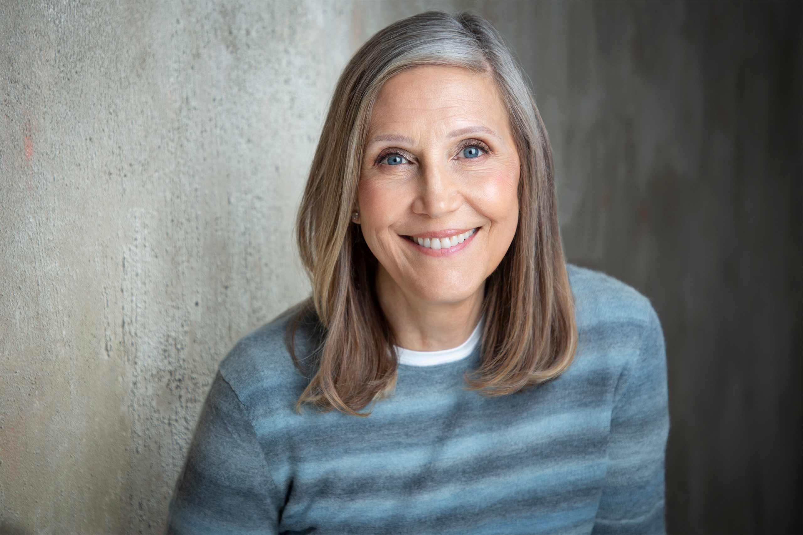 Alyson Reim – Versatile Actor Headshot