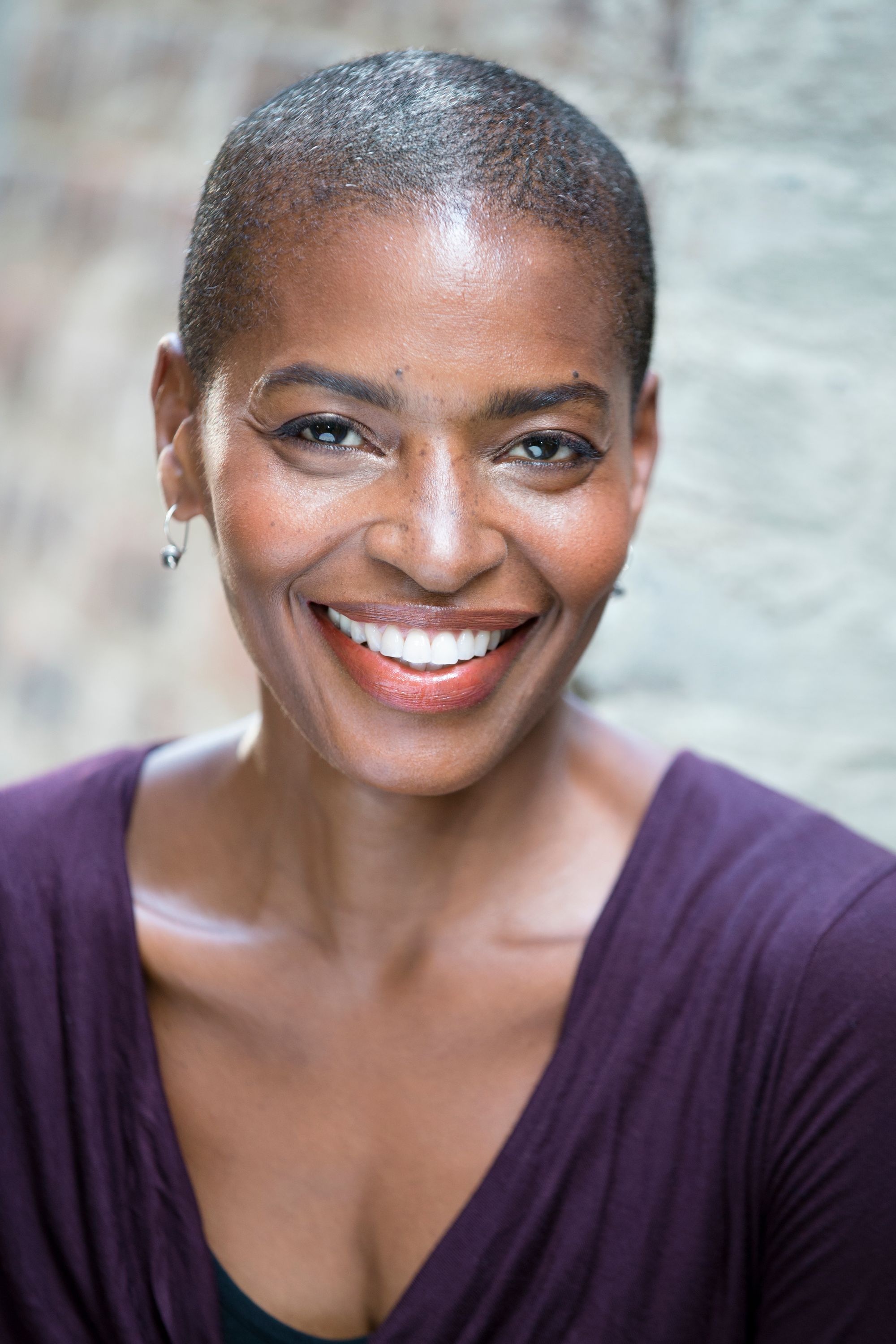 Mindy Haywood - Actor - Dancer - Versatile Headshot