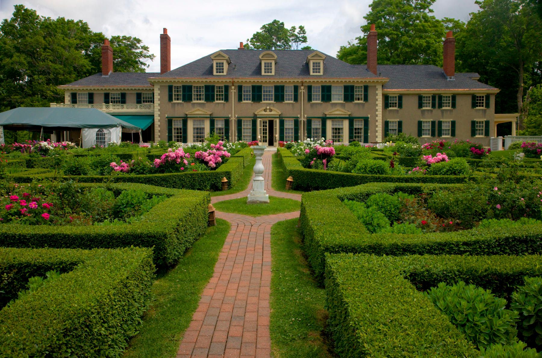 1r16x24_5385_hildenegardens_2j8z6800