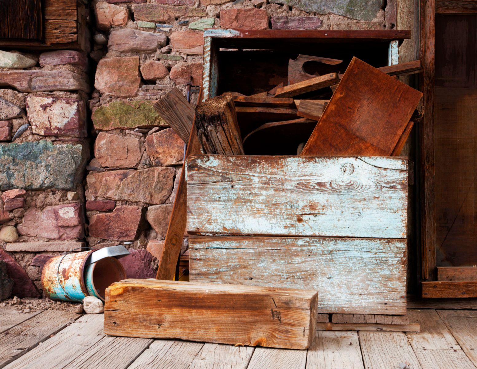 1r8_5x11_5557_stonehouse_2_2j8z3274