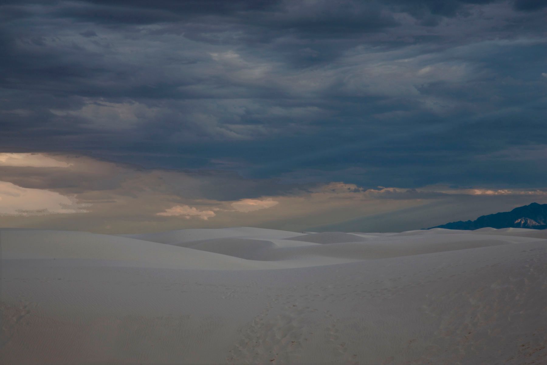 1stormysunset_whitesandsnationalmonument__nm_09