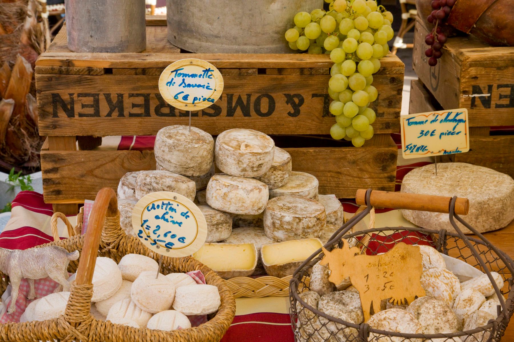 1r9x13_5432_beaunecheesestall_2j8z2810