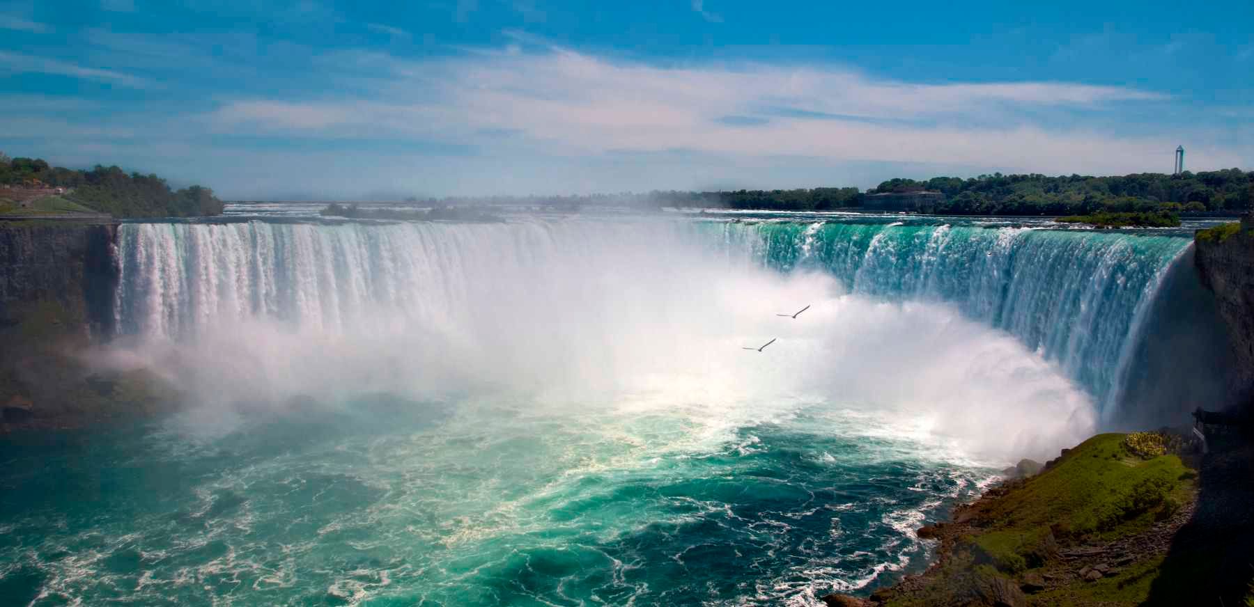 1niagara_falls_canada_low_rez_18_wide_